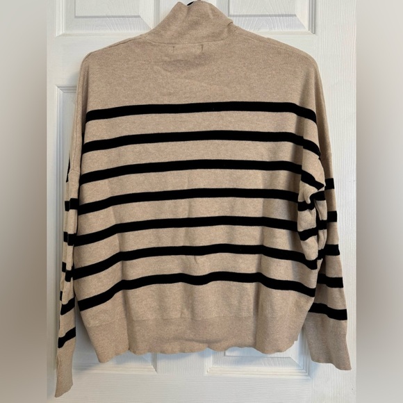 Striped pullover - Picture 3 of 7